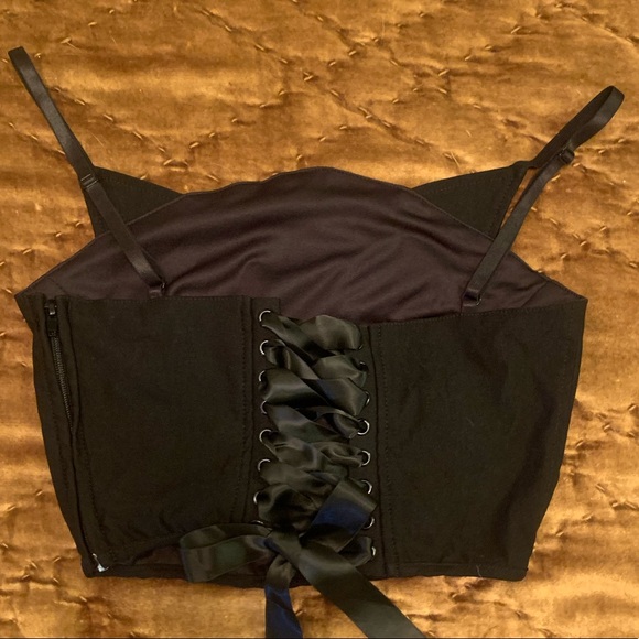 Corset like Black Cat top - Picture 2 of 3